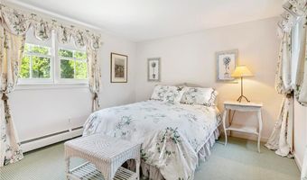 315 Ocean Ave, Newport, RI 02840