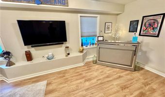 20 Robert Ave, Warwick, RI 02818