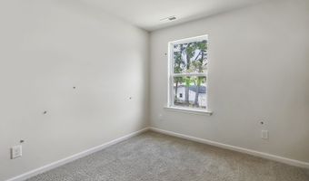 219 Maddox Dr, Aberdeen, NC 28315