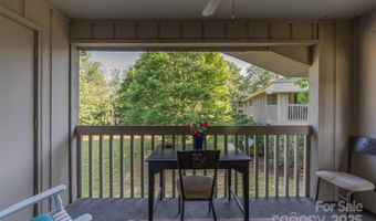 806 Abbey Cir, Asheville, NC 28805