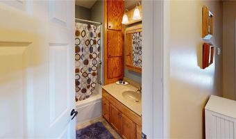 319 Garden Rd, Albert Lea, MN 56007