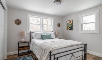 466 Essex St, Bangor, ME 04401