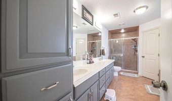 916 B Bronstad Dr, Andrews, TX 79714