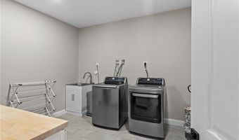 52 Pine Swamp Rd, Cumberland, RI 02864