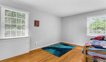 44 Tall Tree Rd, Middletown, NJ 07748