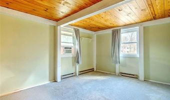 121 Jenckes Hill Rd, Lincoln, RI 02865