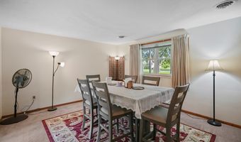 1315 Lake Dr, Ashland, OH 44805