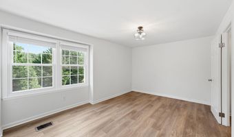 5603 INDEPENDENCE Cir, Alexandria, VA 22312