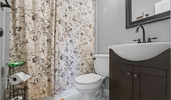 1223 Aurora Hill Dr, Aurora, OH 44202