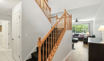 2965 Talaga Dr, Algonquin, IL 60102