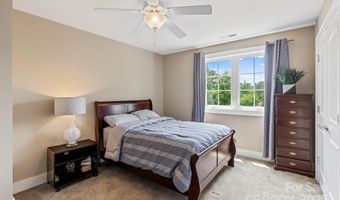 12 Broadmoor Dr, Arden, NC 28704