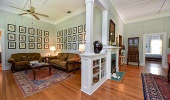 160 Ave C, Apalachicola, FL 32320