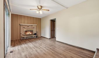 916 Whitney Dr, Apple Valley, MN 55124