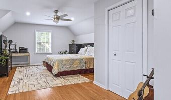 489 Hoyt St, Darien, CT 06820