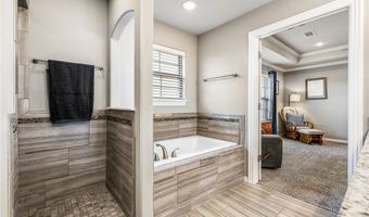4002 SW Flatrock Cv, Bentonville, AR 72713