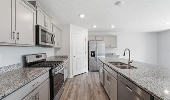 3040 Wyntree Dr, Columbus, OH 43232