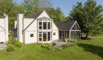 279 Arcadia Dr, Ancramdale, NY 12503