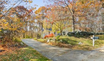 123 Country Hill Ln, North Kingstown, RI 02852