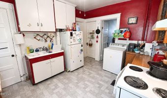 42 Lincoln Ave, Amsterdam, NY 12010