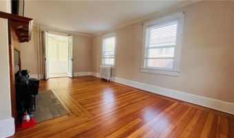 105 Bliss Rd, Newport, RI 02840