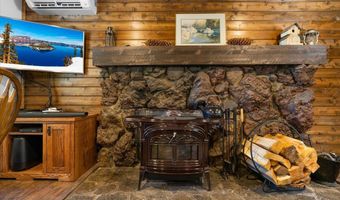 6000 E Hyatt Lake Rd 5, Ashland, OR 97520