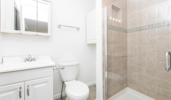 2 VILLAGE Ct, Audubon, NJ 08106