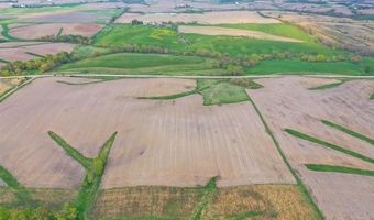 01 Vine Ave, Ainsworth, IA 52201
