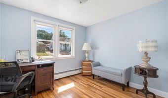 75 Autumn St, Cranston, RI 02910