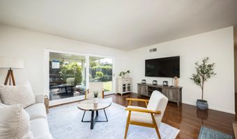6809 Lipmann St, San Diego, CA 92122