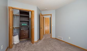 15564 Vale St NW, Andover, MN 55304
