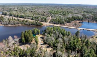 36 Lamb Farm Rd, Baileyville, ME 04694