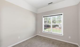 107 Walkabout Dr, Aberdeen, NC 28315