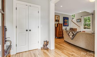 7 Kenilwood Pl, Asheville, NC 28803