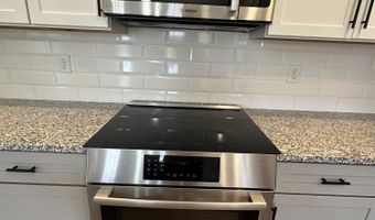 260 Keswick Dr, Blakeslee, PA 18610