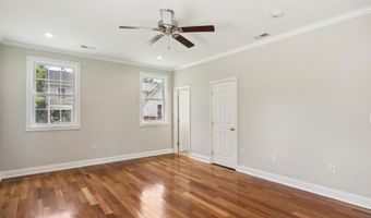 6442 HOLYOKE Dr, Annandale, VA 22003
