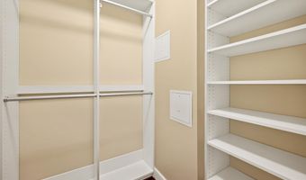 2111 RICHMOND Hwy 101, Alexandria, VA 22301