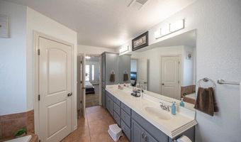 916 B Bronstad Dr, Andrews, TX 79714