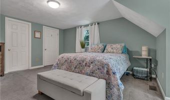 27 Fairway Dr, North Kingstown, RI 02852
