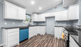 1108 9th St, Barling, AR 72923