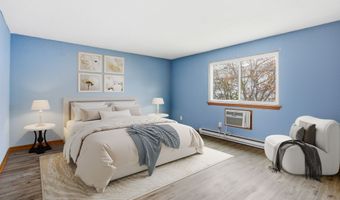 565 Clark Ave APT 17, Bristol, CT 06010