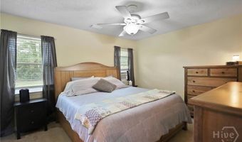 340 Hunters Branch Dr, Allenhurst, GA 31301