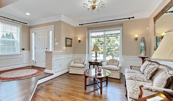 21264 FAIRHUNT Dr, Ashburn, VA 20148