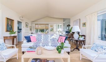 36 Newport St, Jamestown, RI 02835