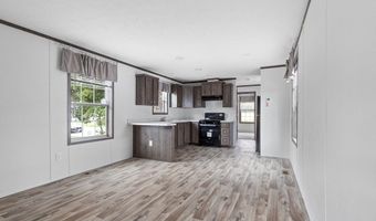 4 Sam St, Acushnet, MA 02743