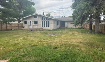 214 13th St W, Bottineau, ND 58318