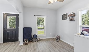 319 NE 6th St, Abilene, KS 67410