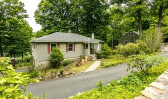 127 Cedar Dr, Andover, NJ 07860