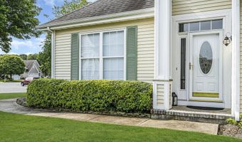7 Woodlake Ct, Barnegat, NJ 08005