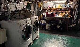 131 Hickory Ave, Bergenfield, NJ 07621