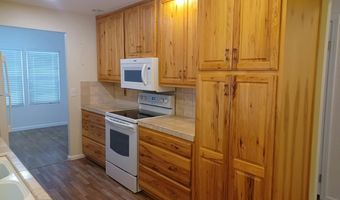1945 PINER Rd 16, Santa Rosa, CA 95403
